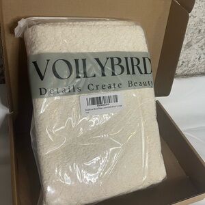 2 pk Cream boucle pillow cases (20x20